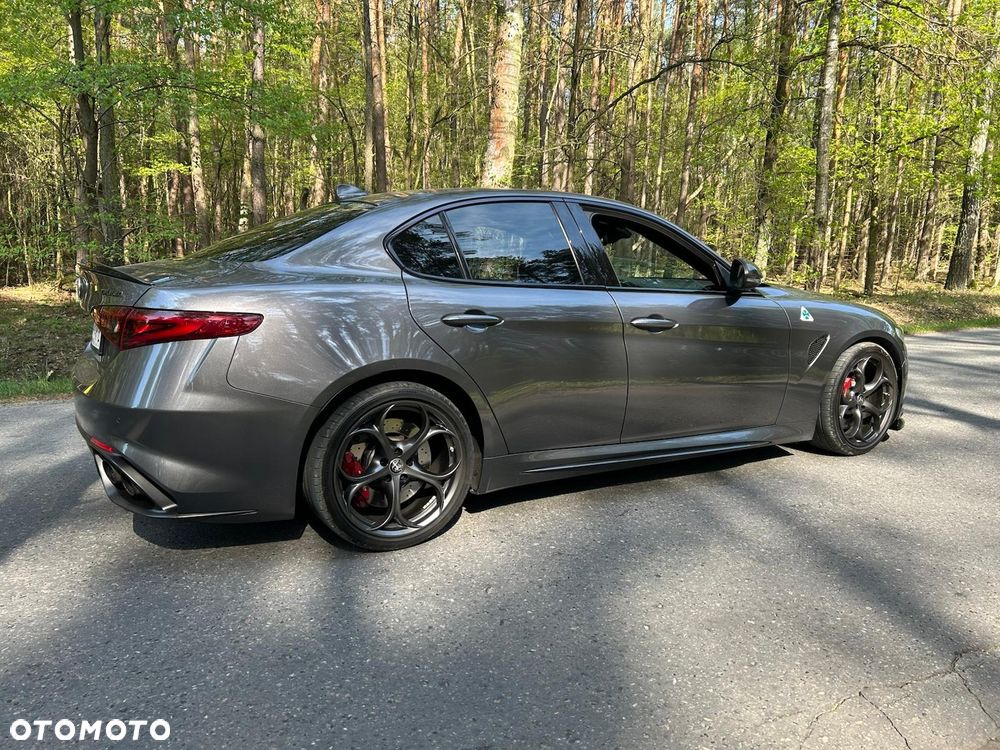 Alfa Romeo Giulia 2.9 V6 Bi-Turbo AT8 Quadrifoglio - 15