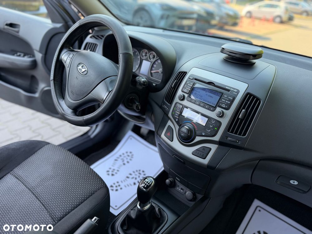 Hyundai i30 i30cw 1.4 UEFA EURO 2012 Edition - 35
