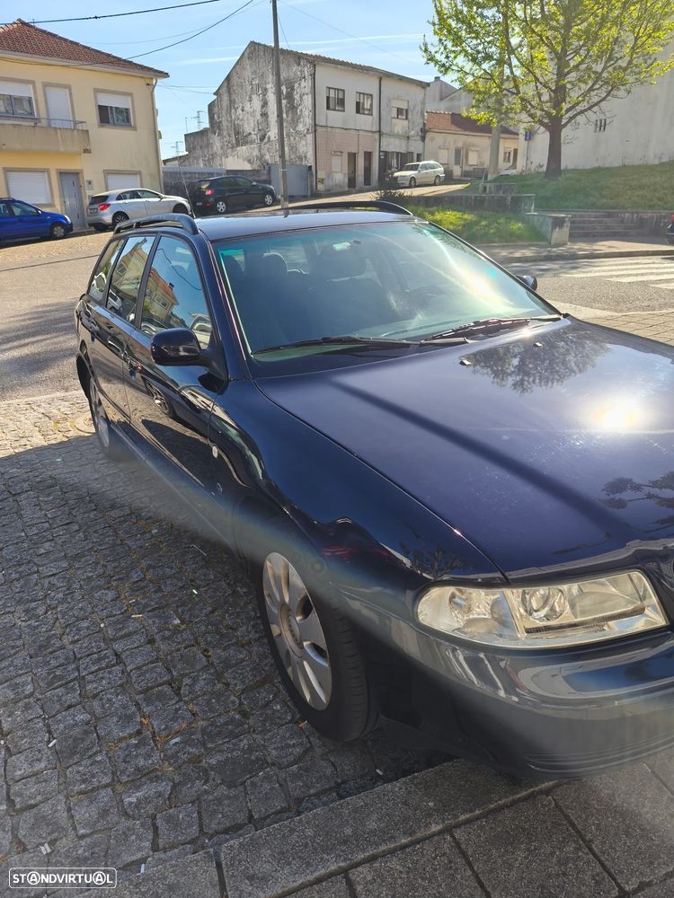 Audi A4 Avant 1.9 TDI Attraction - 4