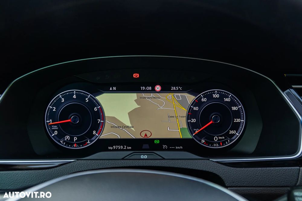 Volkswagen Passat - 31