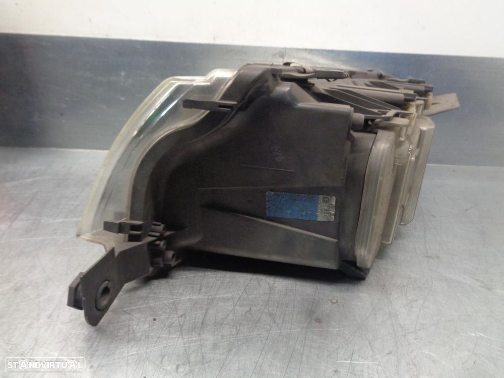 FAROL DIREITO SKODA FABIA I 2004 -6Y1941016R - 2