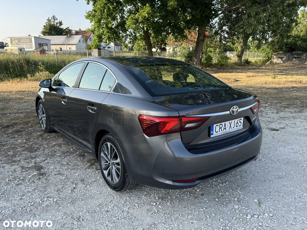Toyota Avensis - 6