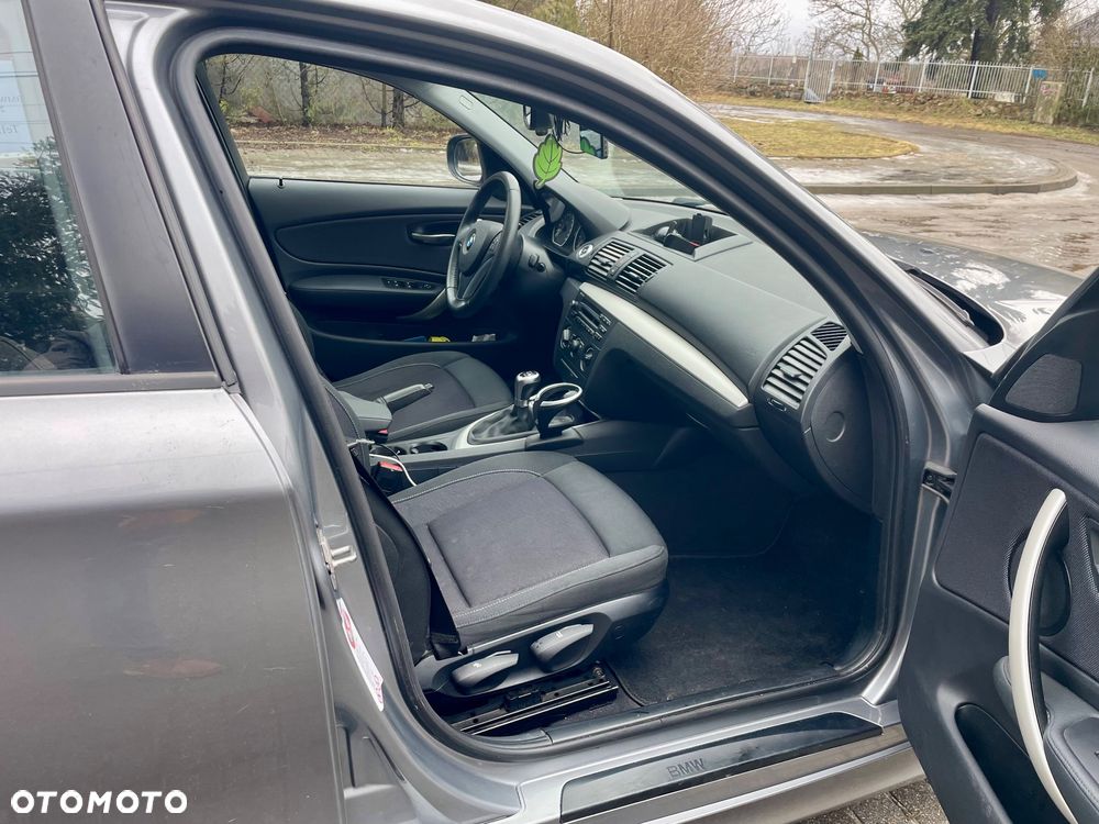 BMW Seria 1 116i - 10