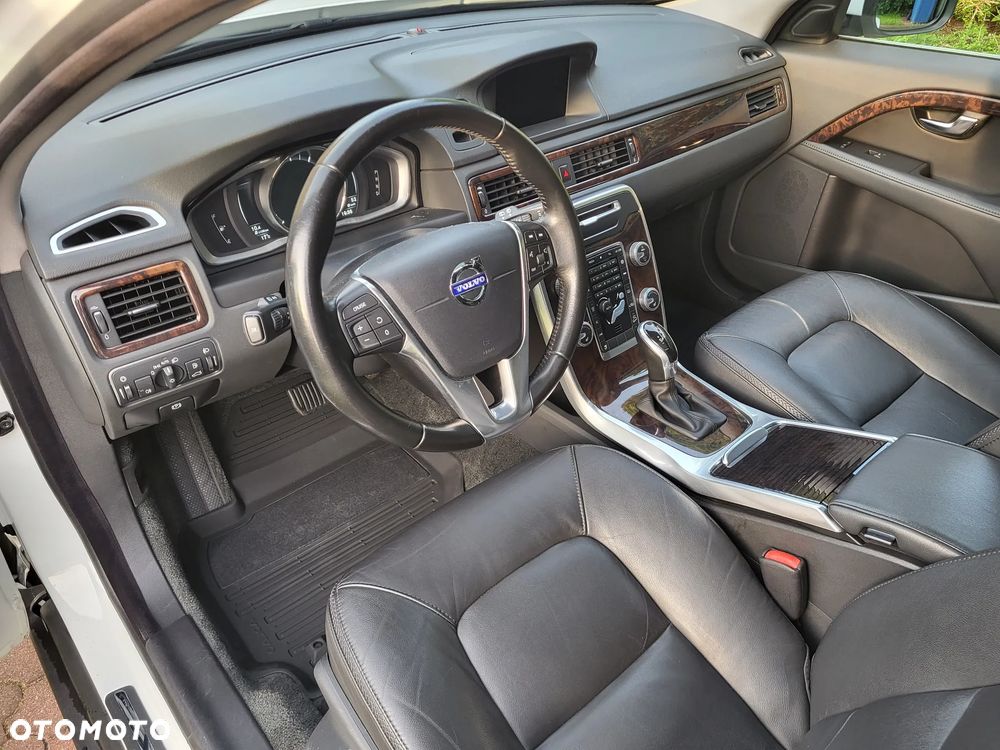 Volvo XC 70 - 6