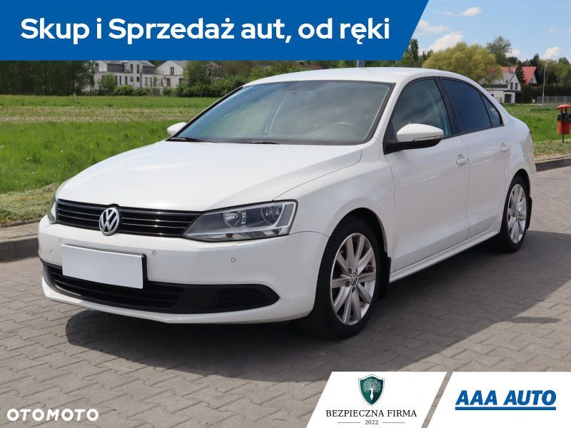 Volkswagen Jetta - 3