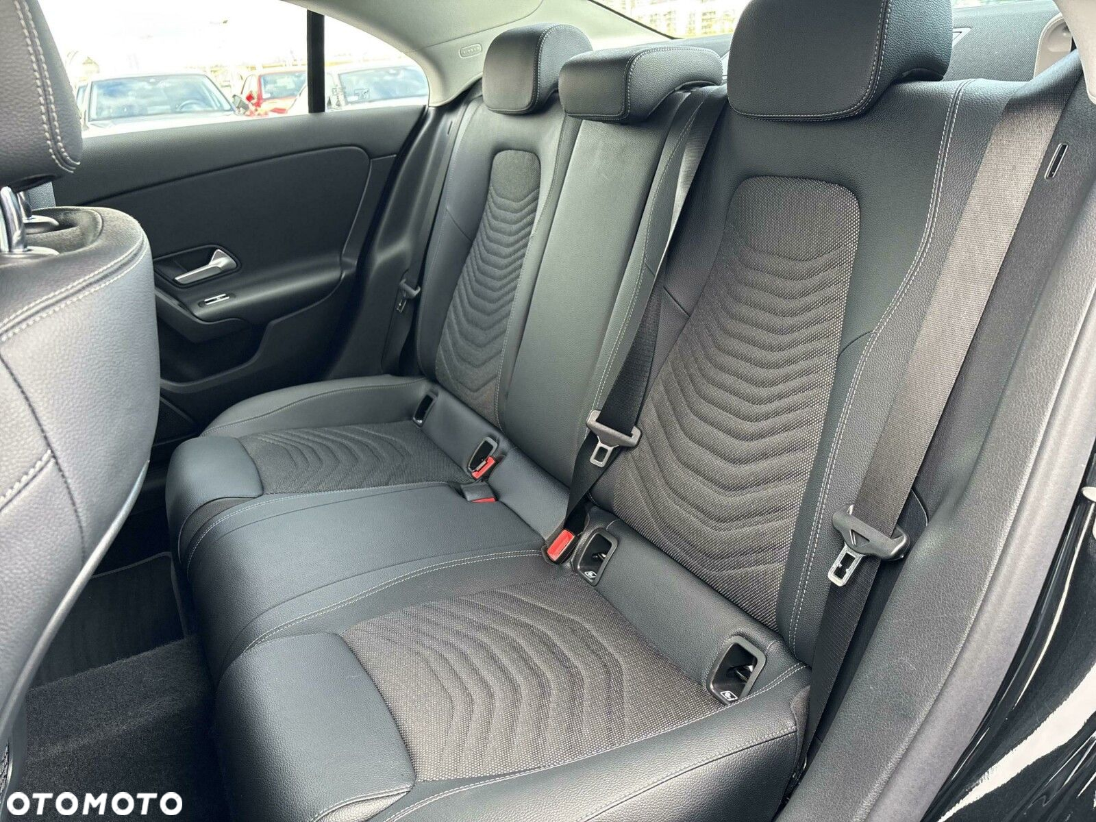 Mercedes-Benz CLA 200 Progressive 7G-DCT - 13