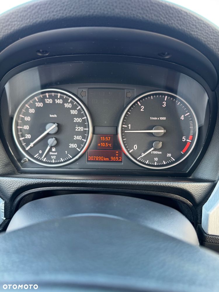 BMW Seria 3 320d - 10