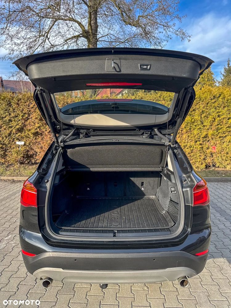 BMW X1 sDrive20i GPF - 8