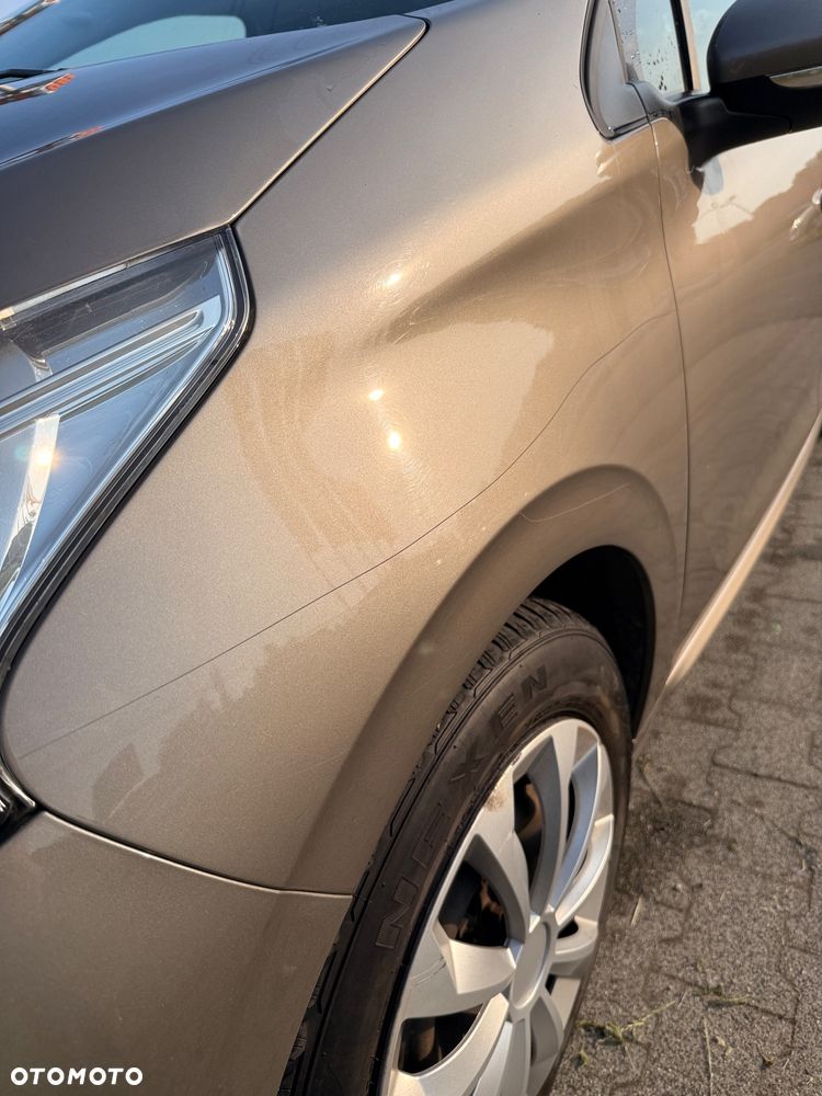 Peugeot 208 1.2 PureTech Active - 5