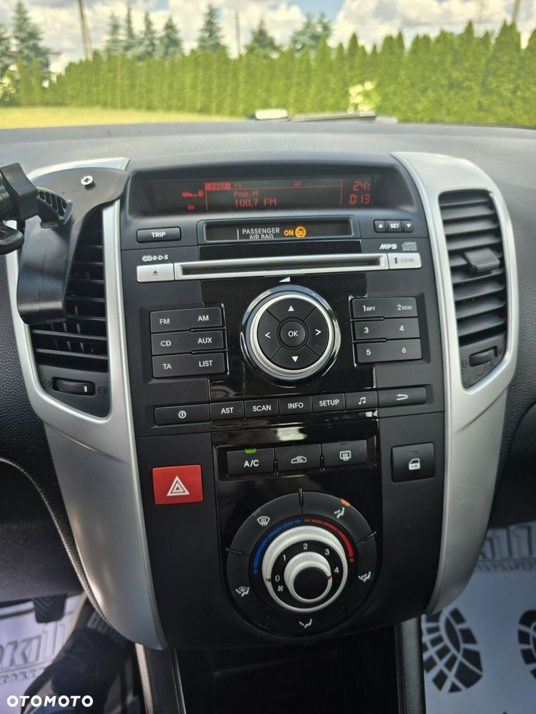 Kia Venga - 23