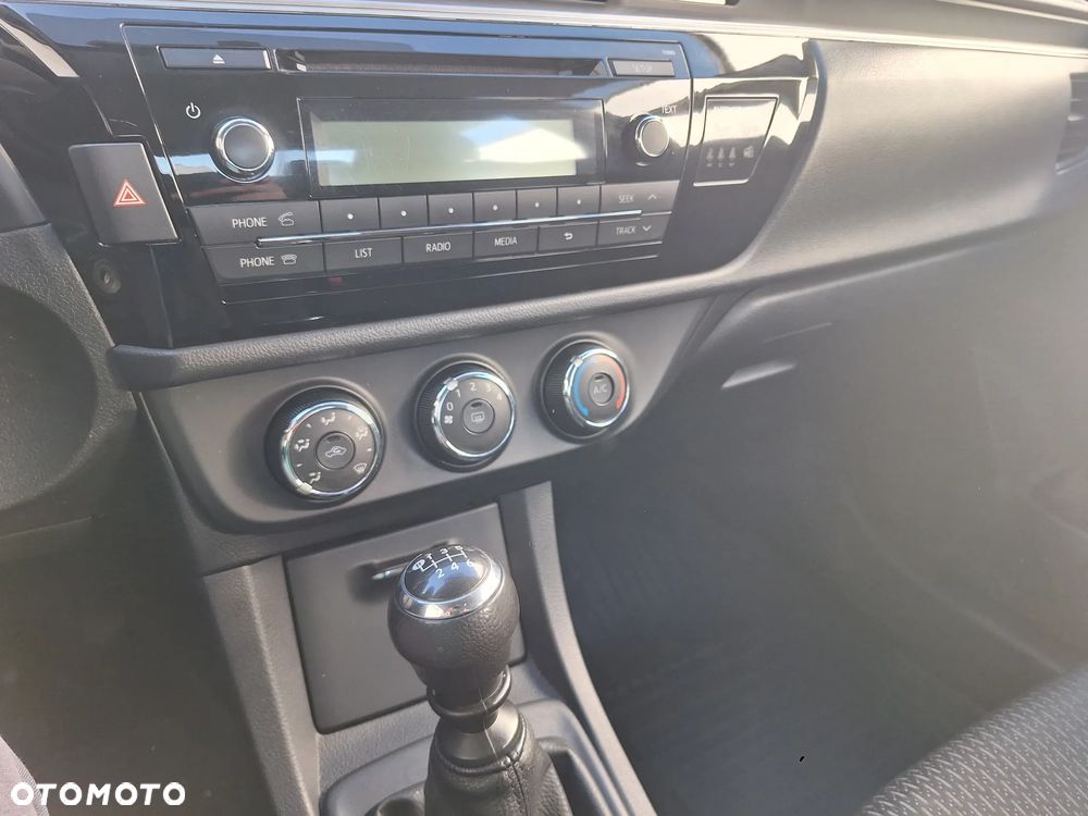 Toyota Corolla - 11