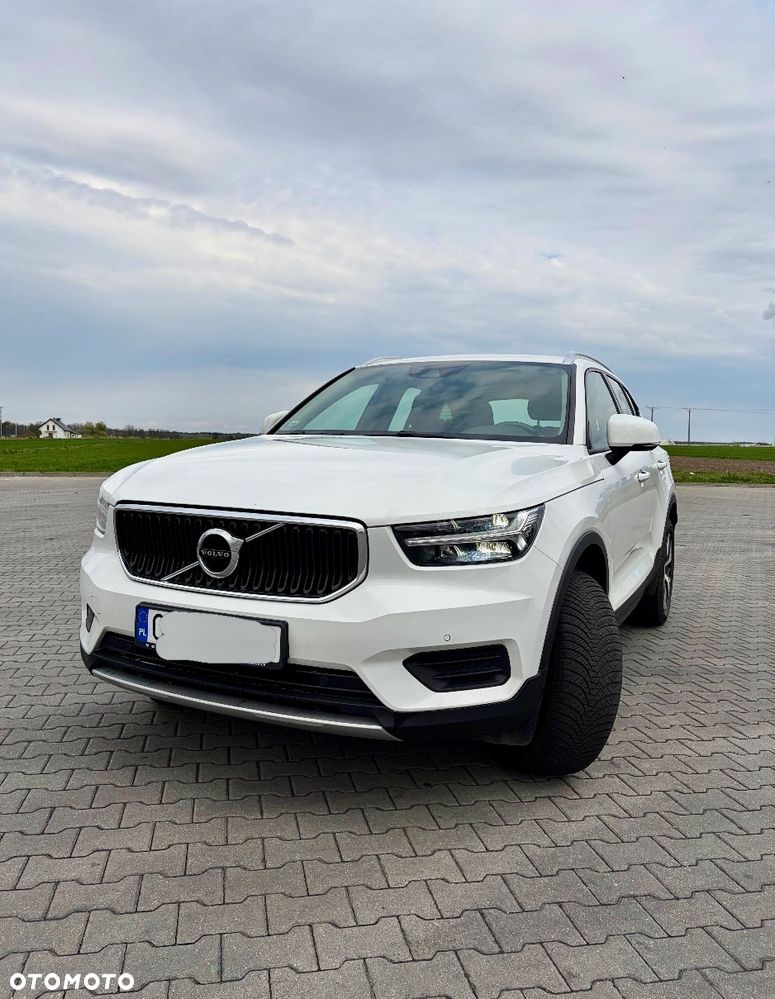Volvo XC 40 T3 Momentum - 1