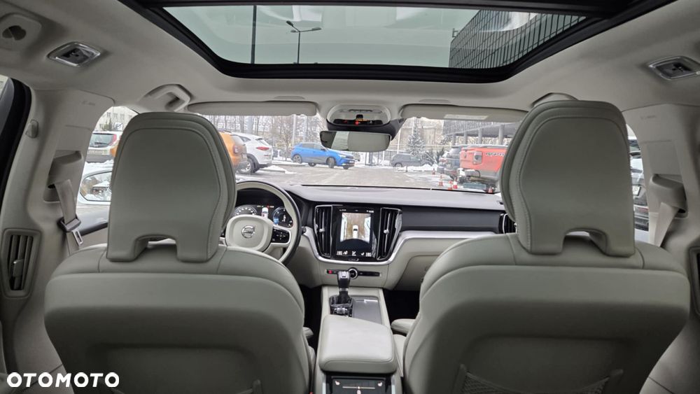 Volvo V60 Cross Country D4 AWD - 10