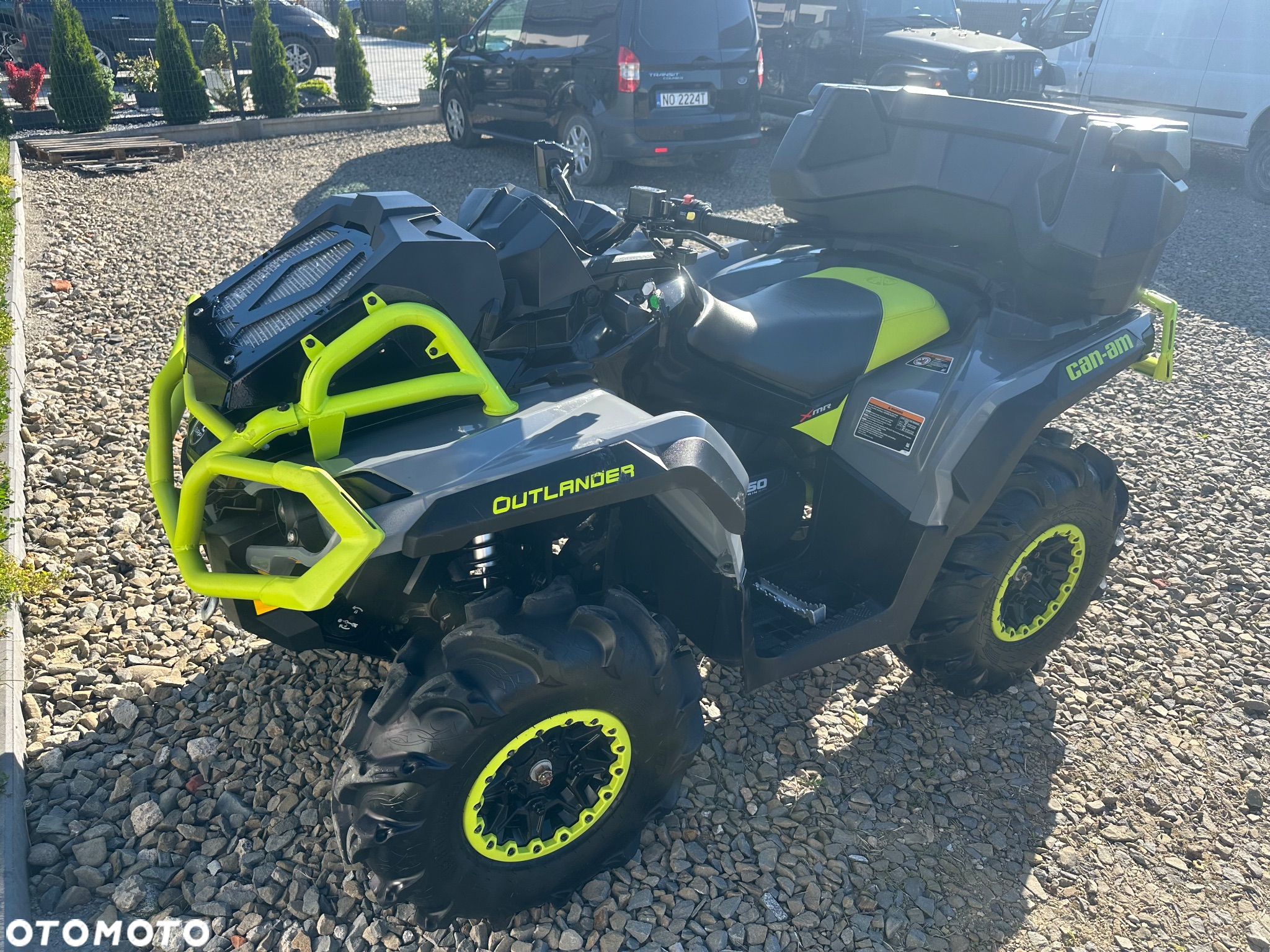Can-Am Outlander - 25