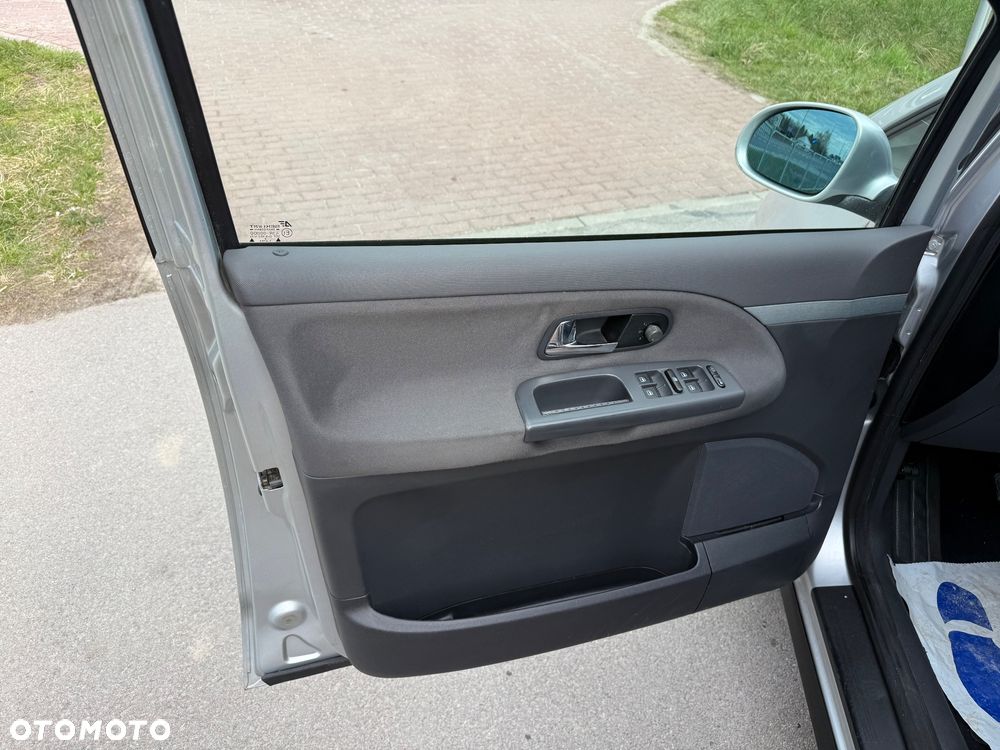 Volkswagen Sharan 1.8 5V Turbo Sportline - 18