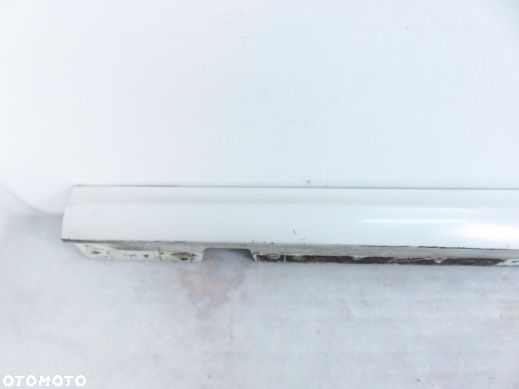 LISTWA PROGOWA LEWA BMW E91   300/0 - 2