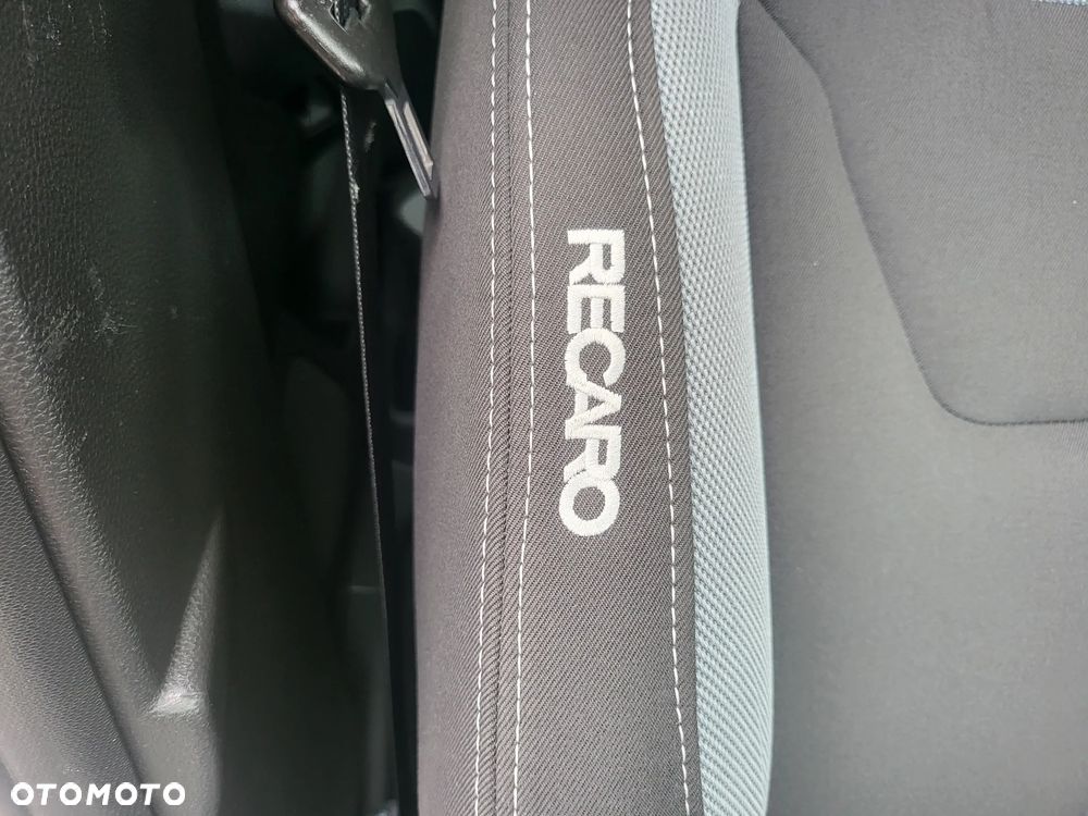 Ford Focus 2.0 TDCi ST-2 - 26