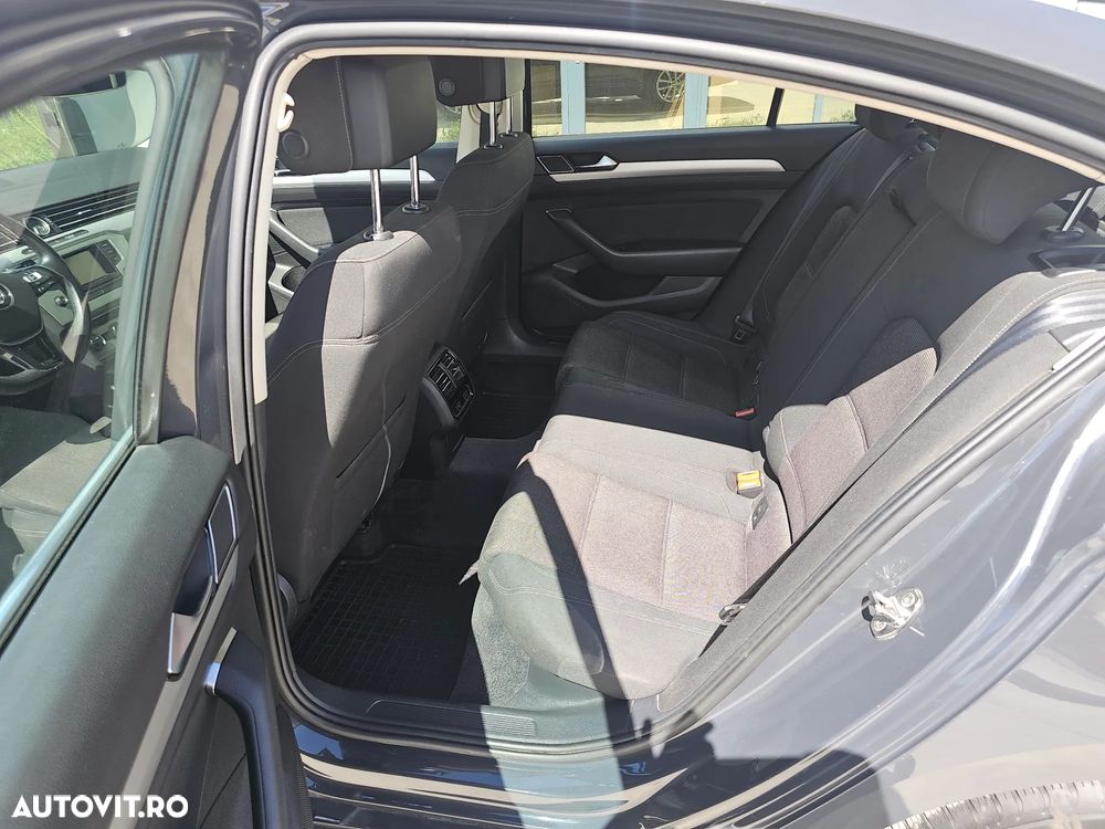 Volkswagen Passat 2.0 TDI Comfortline - 6