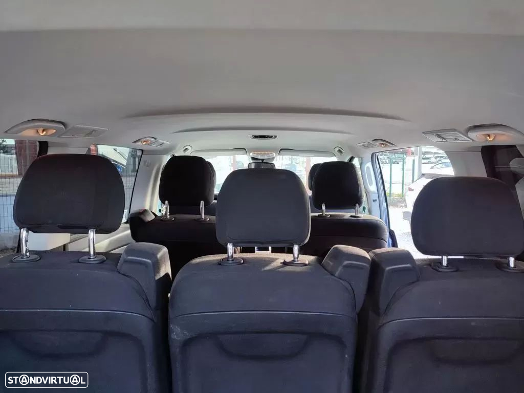 Mercedes-Benz V 220 d Longo Avantgarde - 5