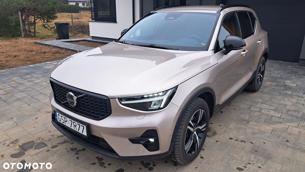 Volvo XC 40 B3 Plus Dark - 12