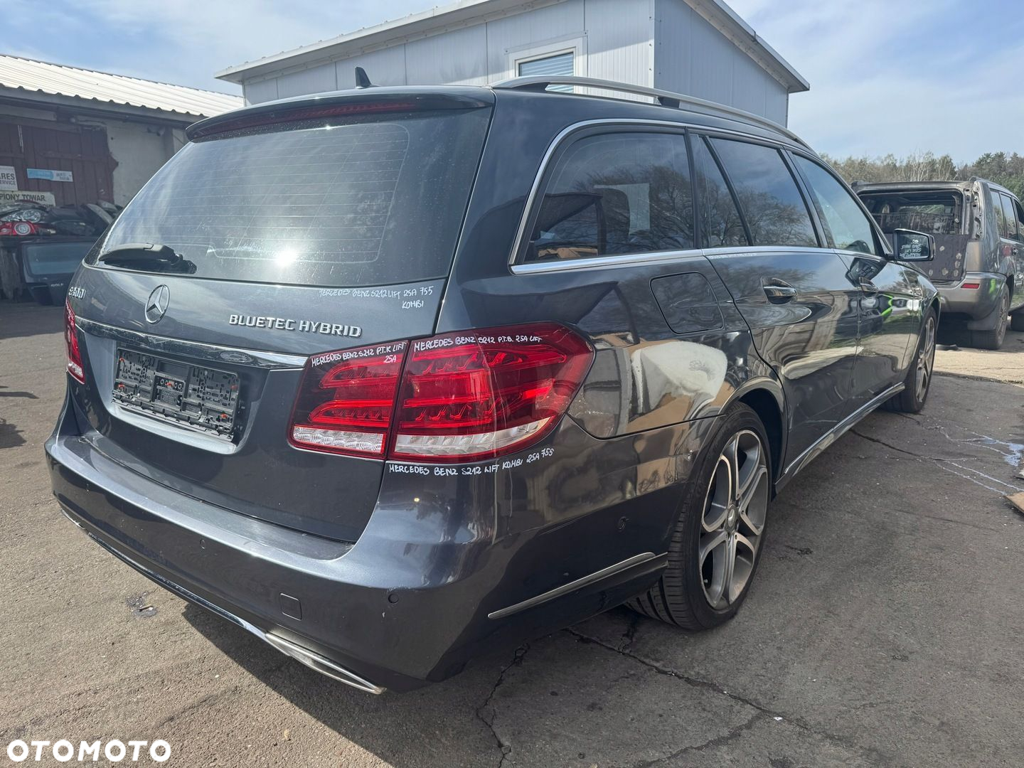 MERCEDES BENZ S212 W212 LIFT ROLETA PÓŁKA BAGAŻNIKA - 13