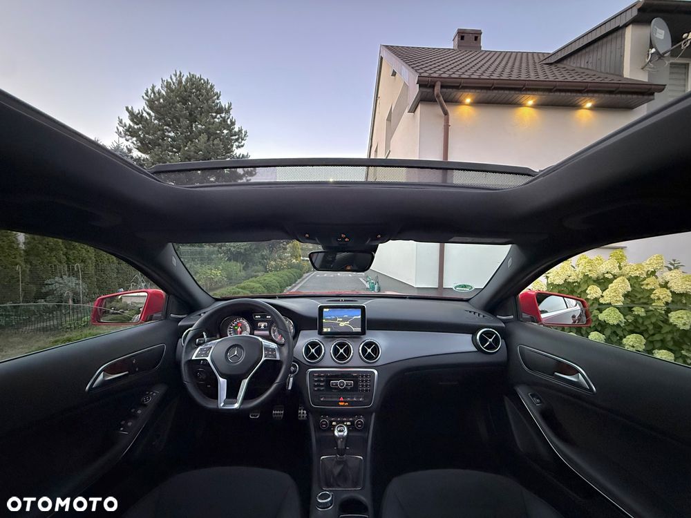 Mercedes-Benz GLA 200 AMG Line - 11