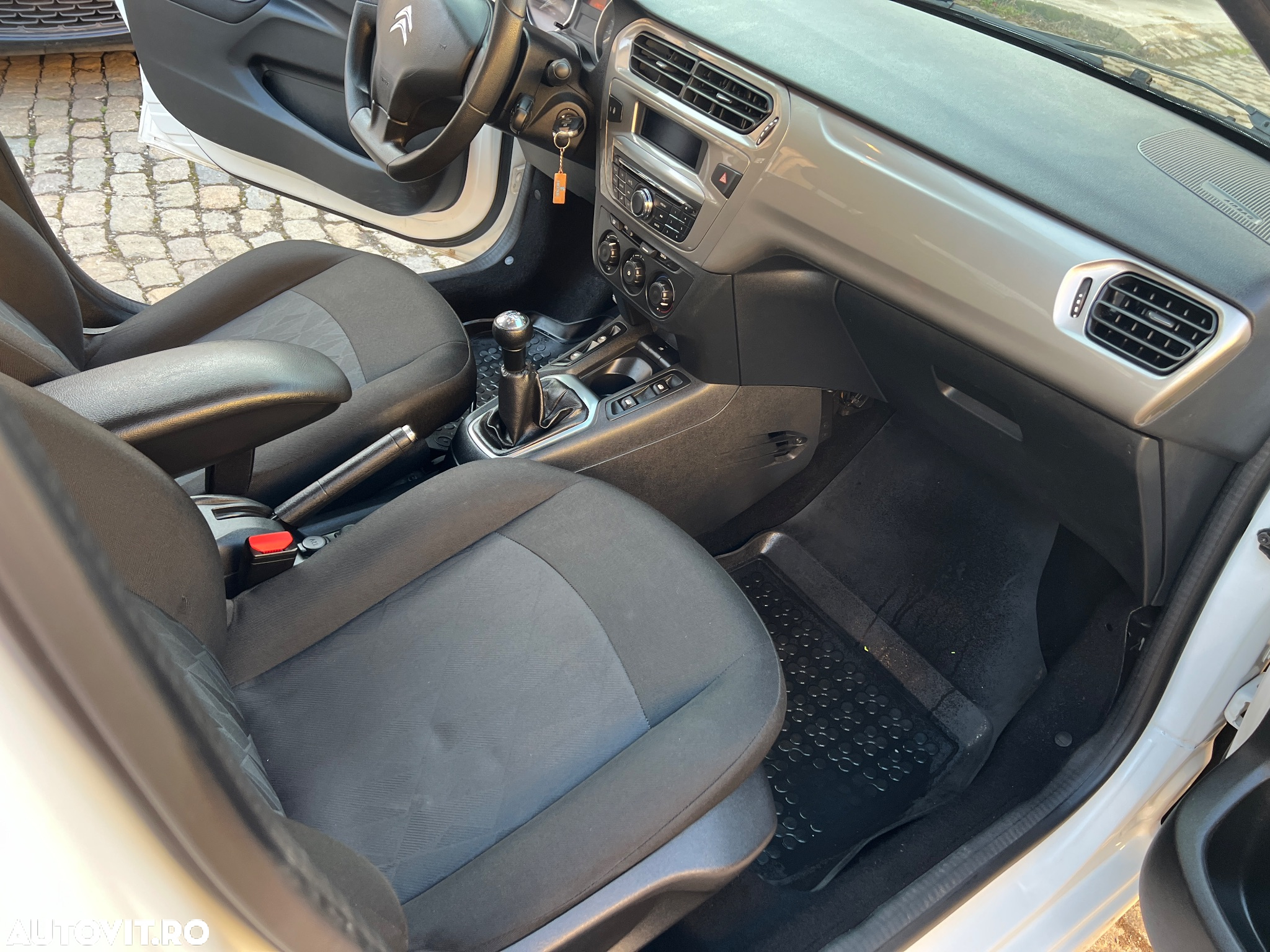 Citroën C-Elysée 1.2 PureTech BVM Live - 18