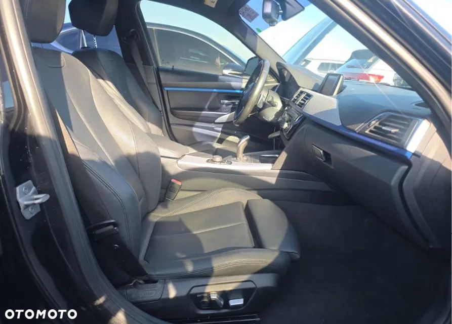 BMW Seria 3 340i M Sport - 10