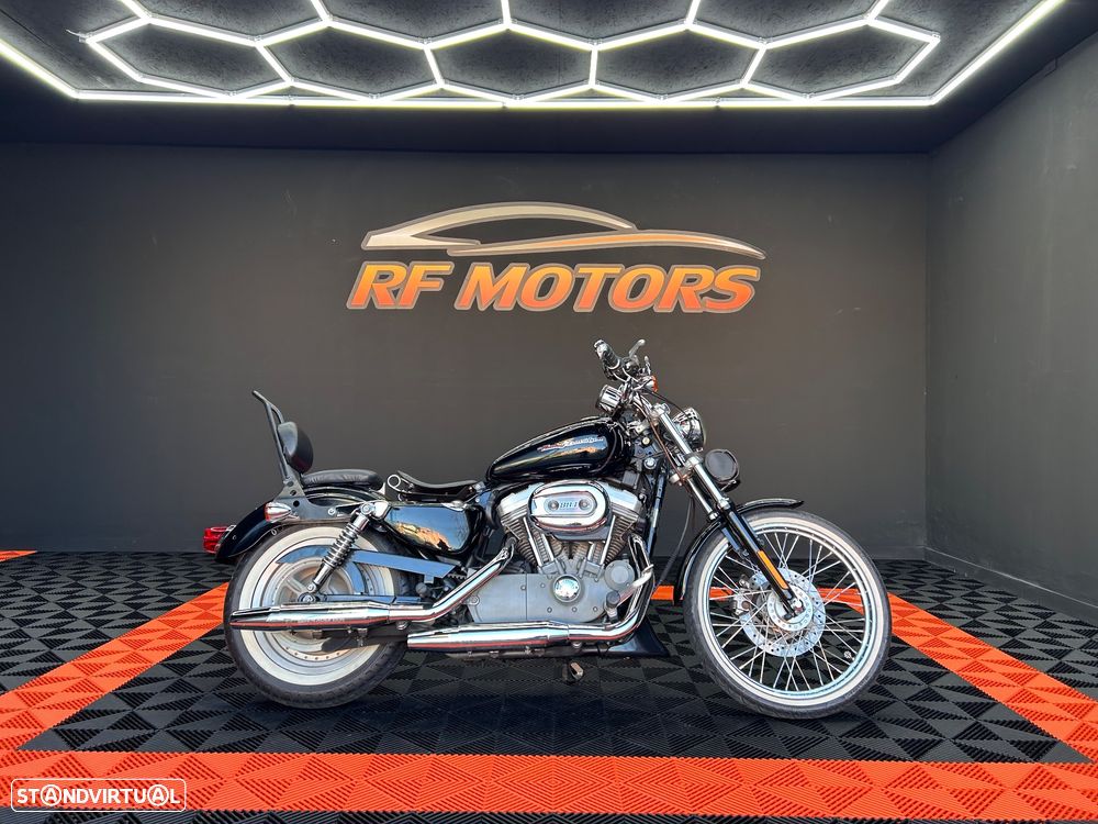 Harley-Davidson 883 - 1