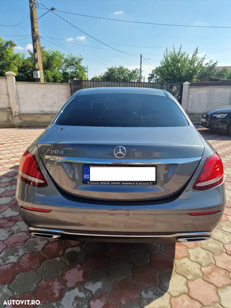 Mercedes-Benz E 220 d 4MATIC Aut. - 1