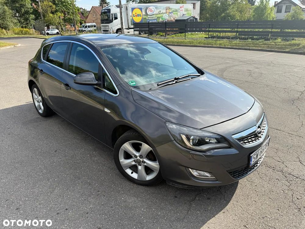 Opel Astra 1.4 Turbo Sport - 1