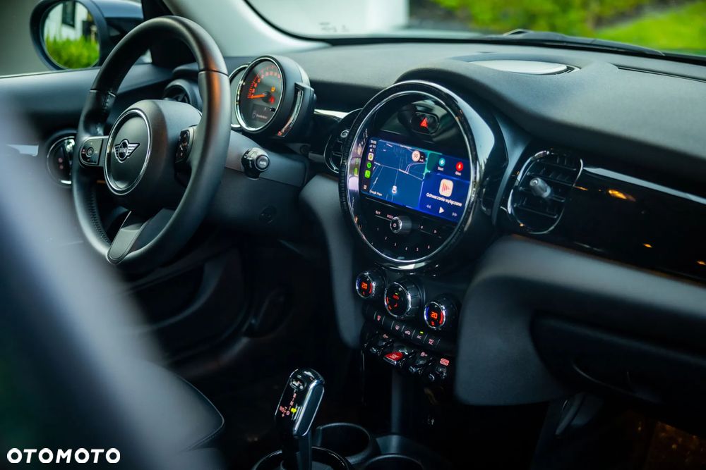 MINI Cooper Standard - 8