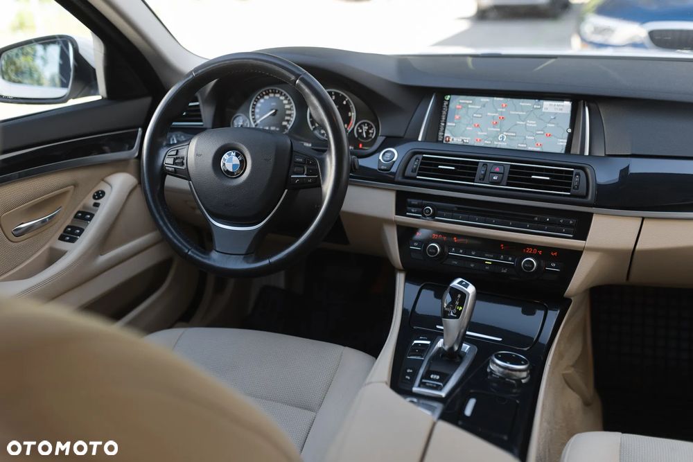 BMW Seria 5 520d xDrive - 20