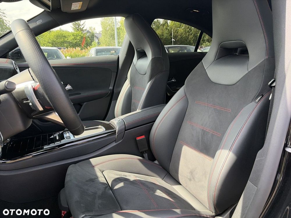 Mercedes-Benz CLA 200 AMG Line 7G-DCT - 14