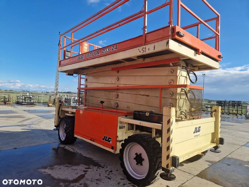 JLG 203-24 R444 - 6