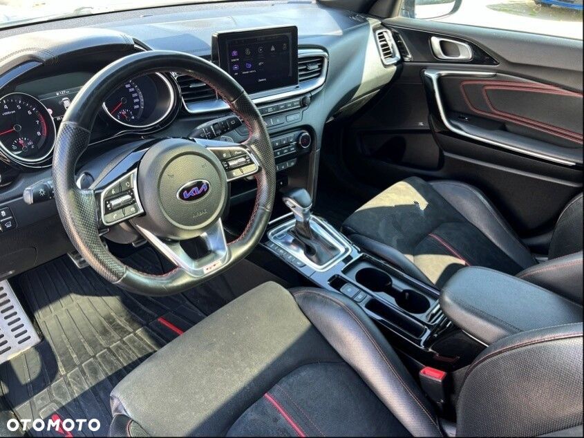 Kia ProCeed 1.6 T-GDI GT DCT - 12