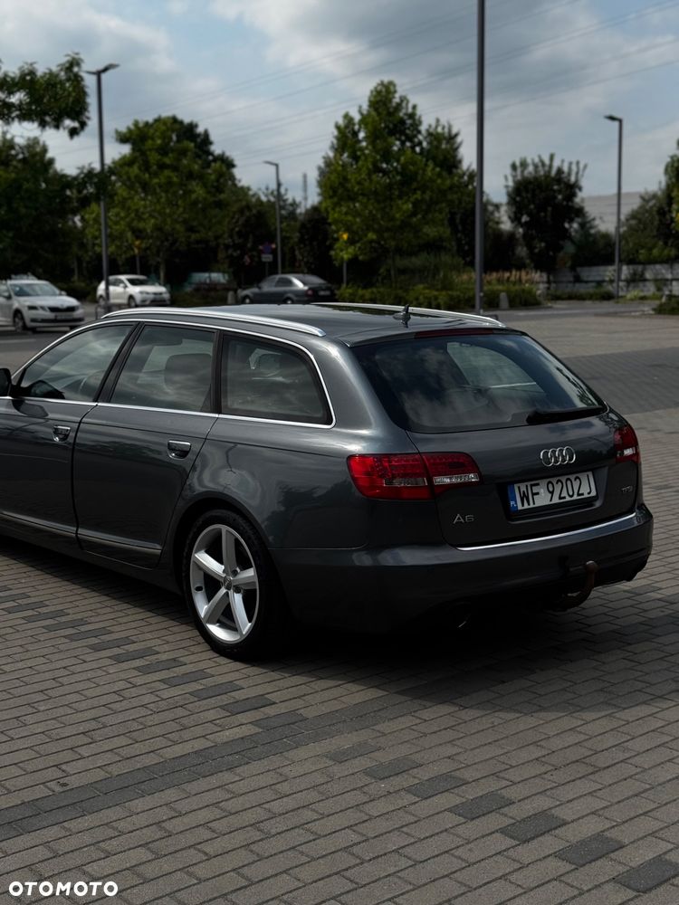 Audi A6 Avant - 16