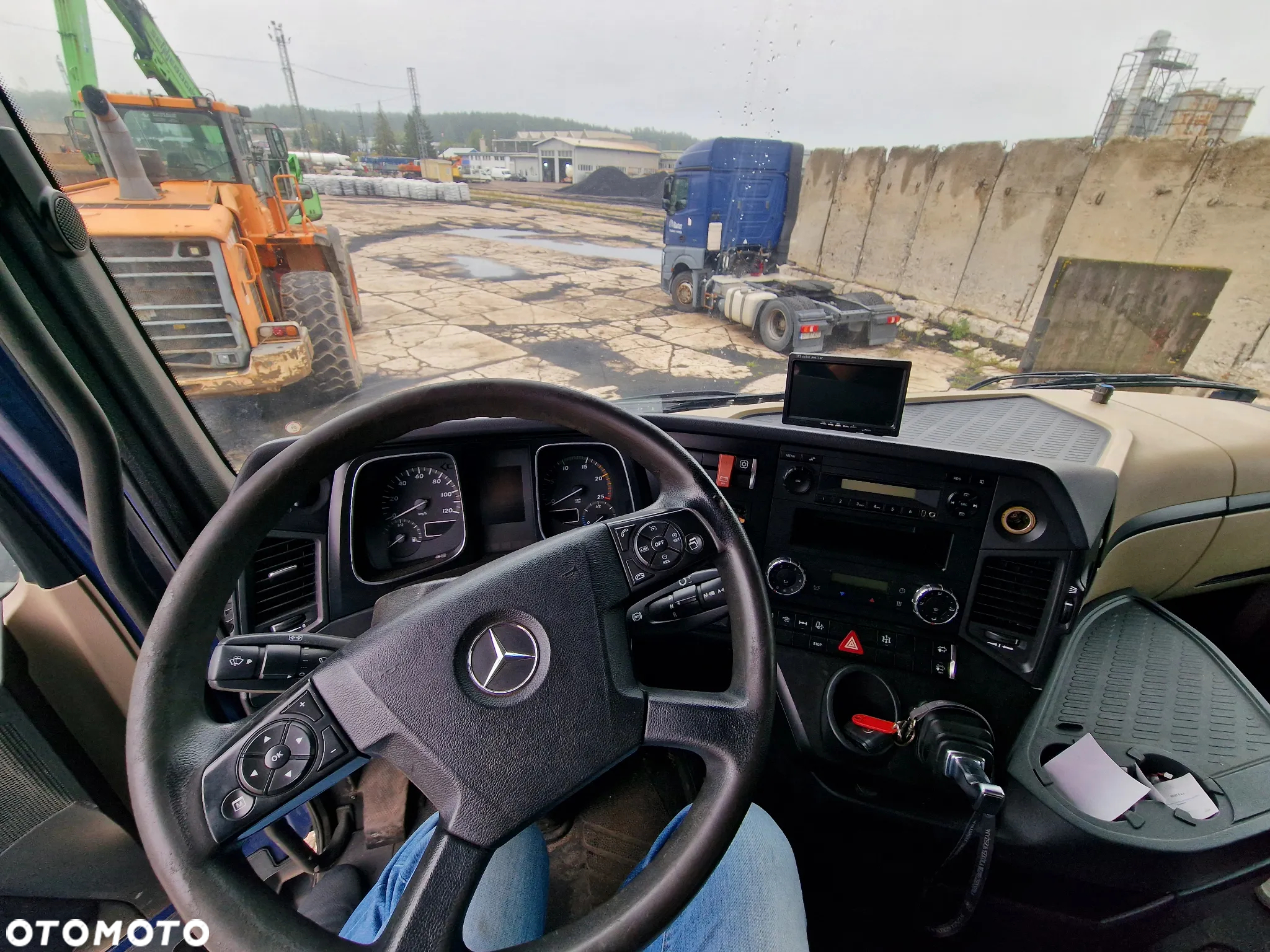 Mercedes-Benz Actros - 6