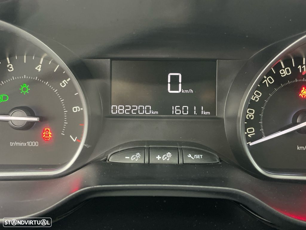 Peugeot 208 1.2 PureTech Style - 9