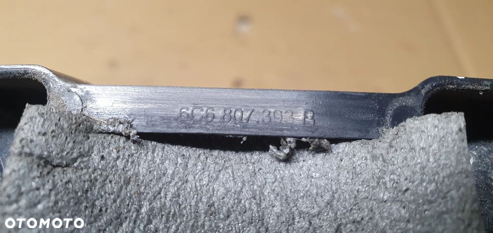 Ślizg zderzaka lewy tył tylny lewy VW Polo V 6R 6C6807393B - 6