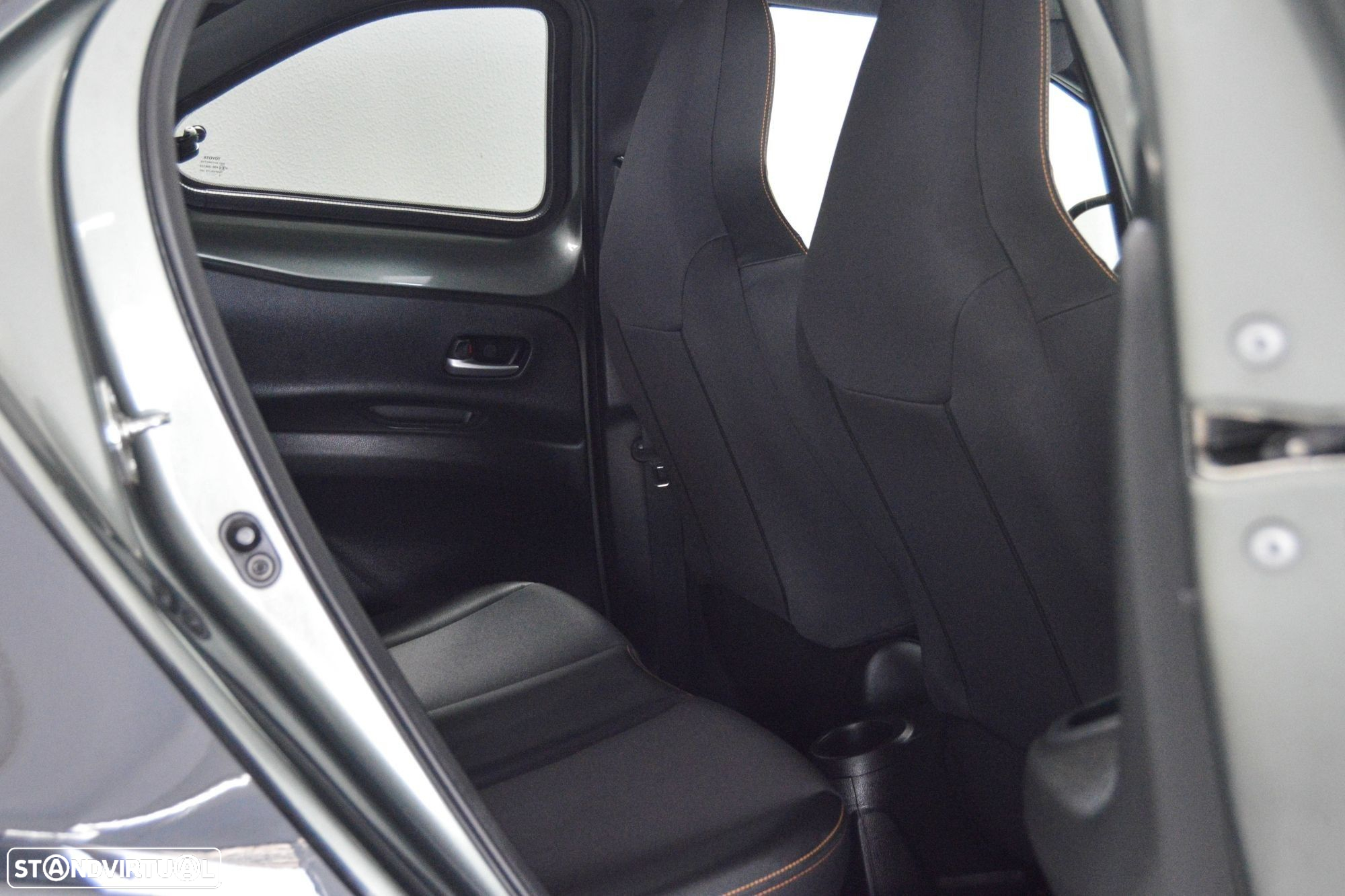 Toyota Aygo X 1.0 Limited - 52