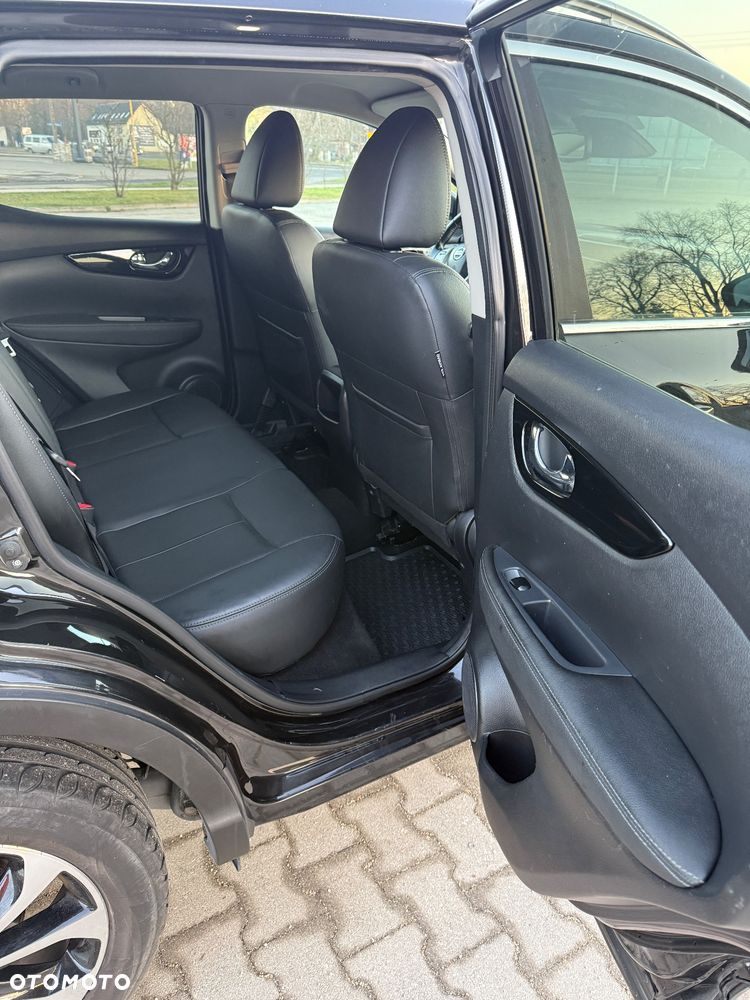 Nissan Qashqai 1.6 DCi Xtronic TEKNA - 10