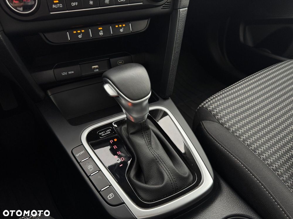 Kia XCeed 1.5 T-GDI M DCT - 32