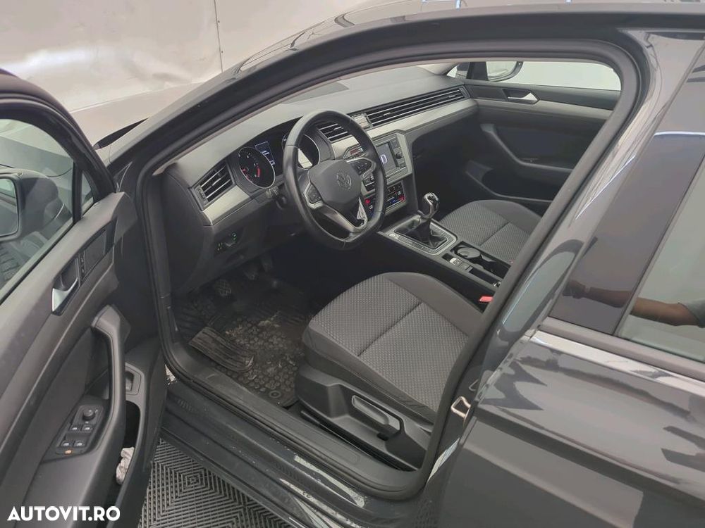 Volkswagen Passat 2.0 TDI SCR Advance - 9