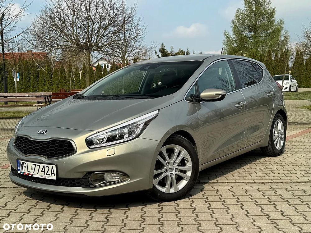 Kia Ceed 1.6 GDI Platinum Edition - 27