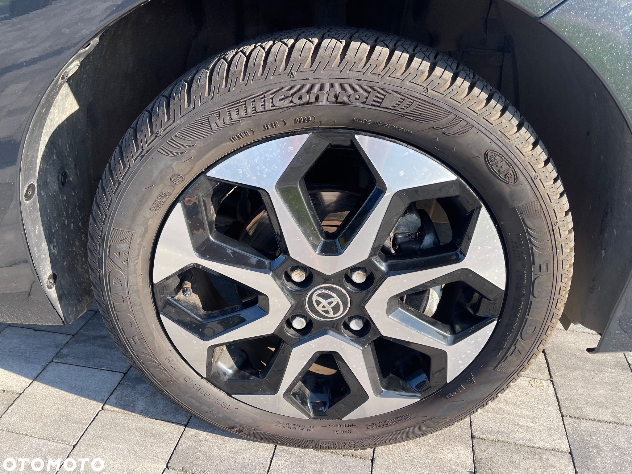 Toyota Aygo x.shift x-play connect - 18