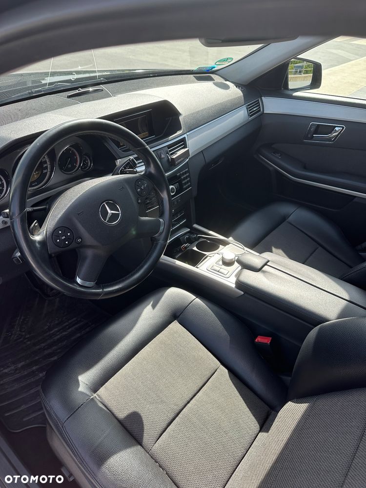 Mercedes-Benz Klasa E 220 CDI BlueEff Avantgarde - 9