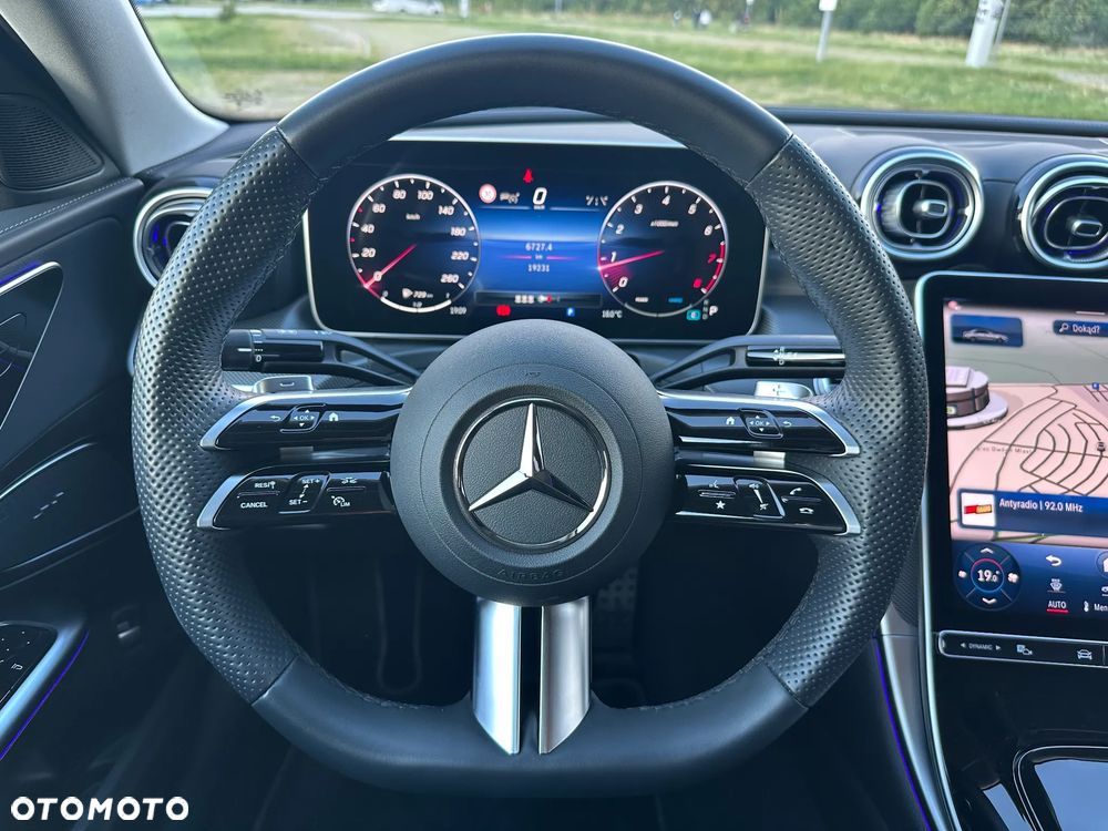 Mercedes-Benz Klasa C 180 9G-TRONIC AMG Line Advanced - 27