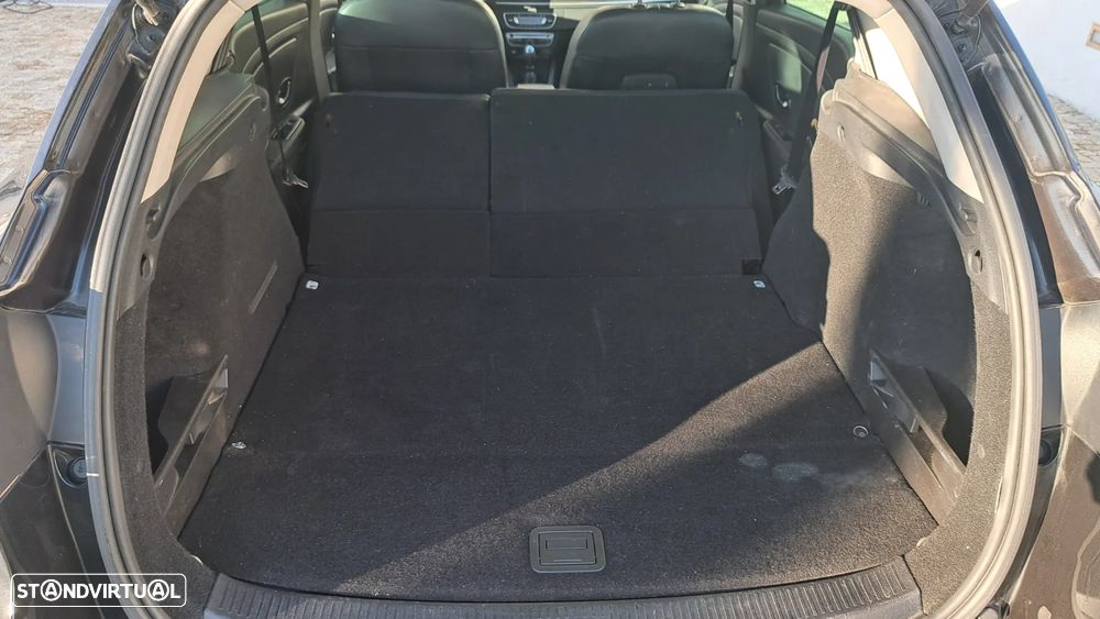 Renault Mégane Sport Tourer 1.5 dCi Dynamique S - 19