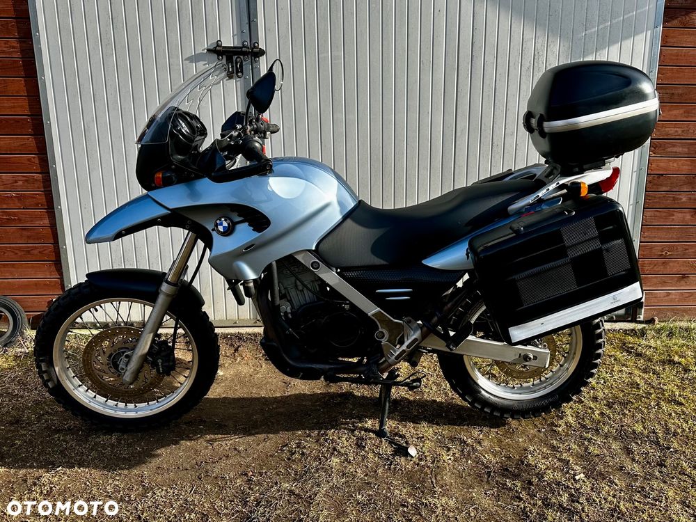 BMW F - 15